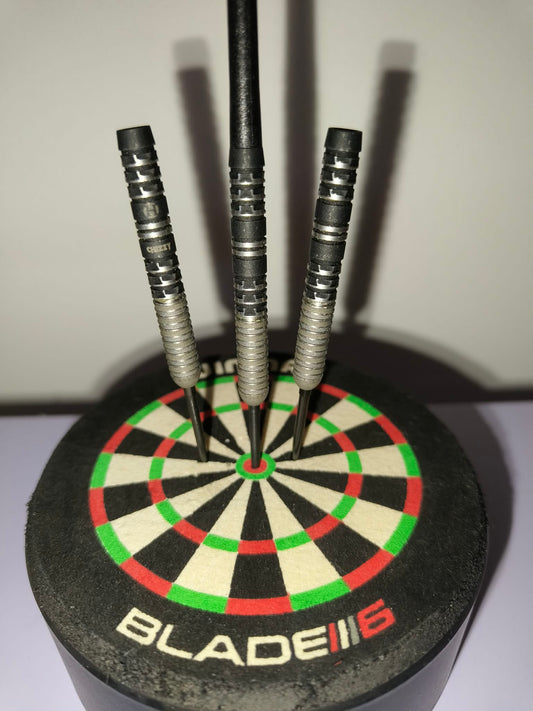 Harrows - Dave Chisnall V4 23g (Pre Loved) - Point & Purpose